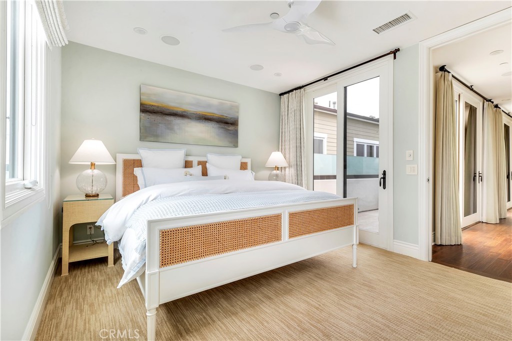 218 Narcissus Avenue