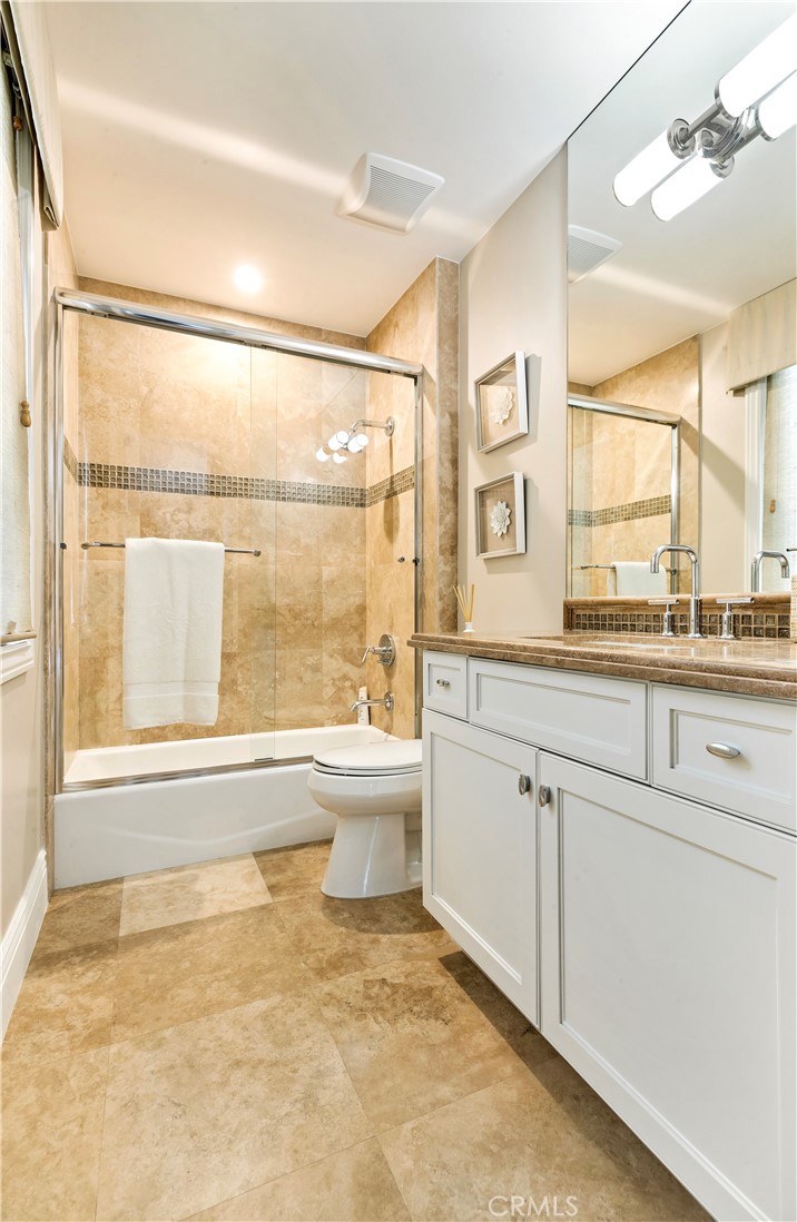 218 Narcissus Avenue