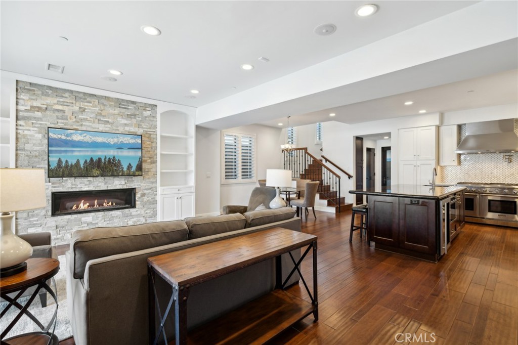 422 Heliotrope Avenue