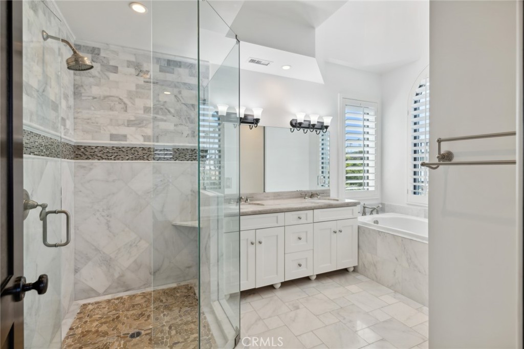 422 Heliotrope Avenue