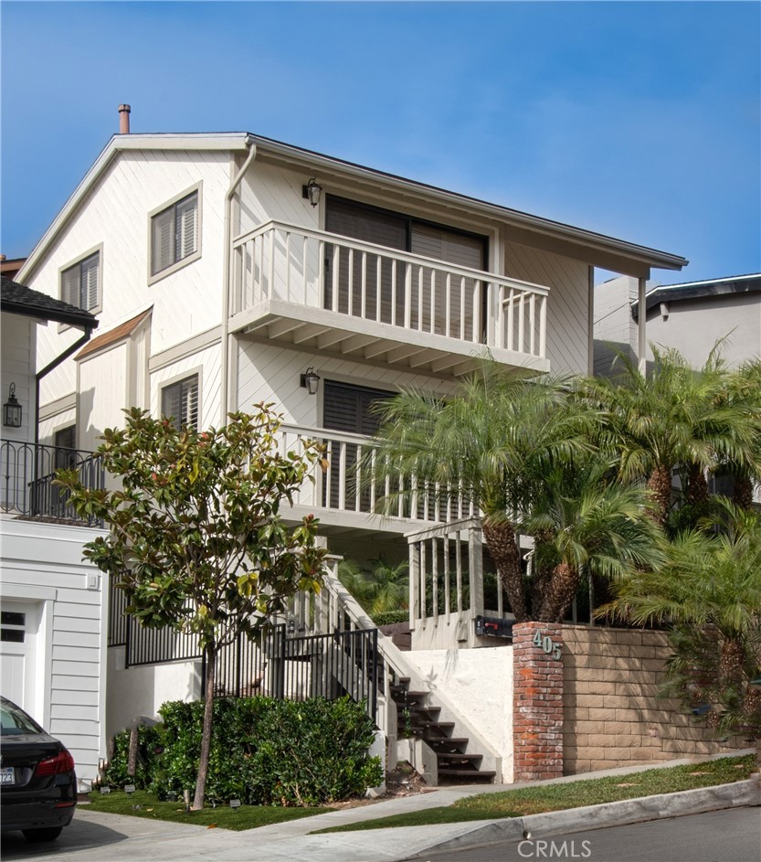 405 Heliotrope Avenue B