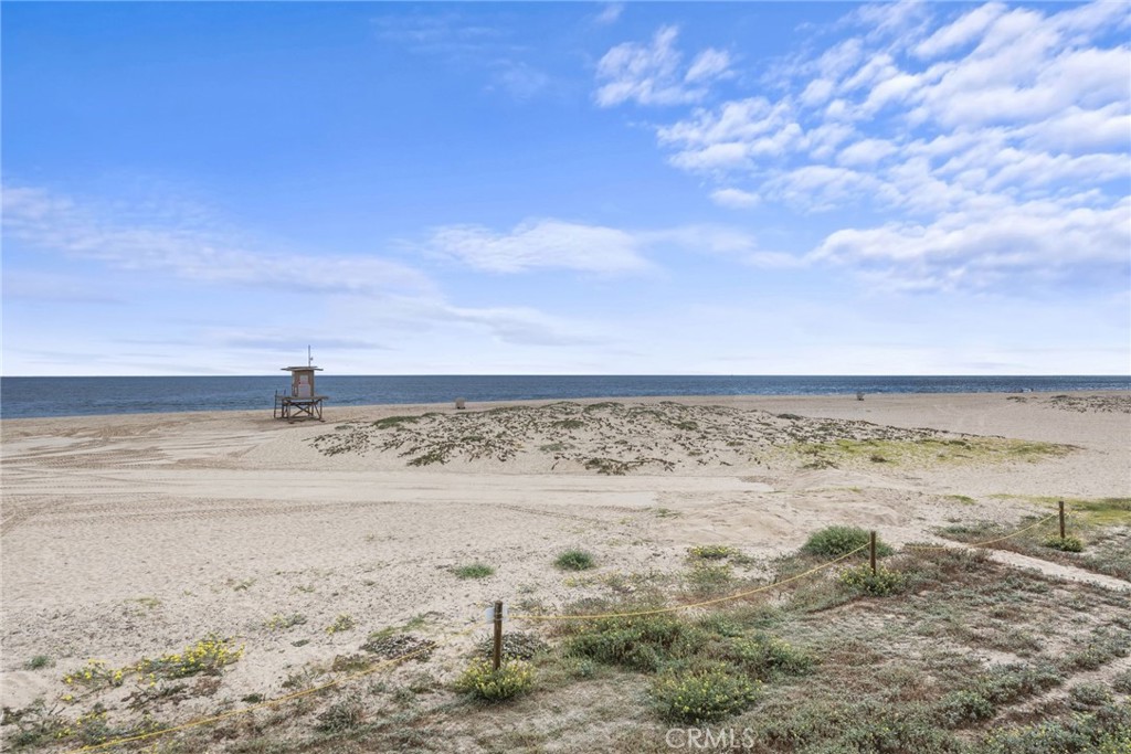 2148 E Oceanfront
