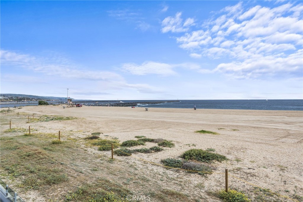 2148 E Oceanfront