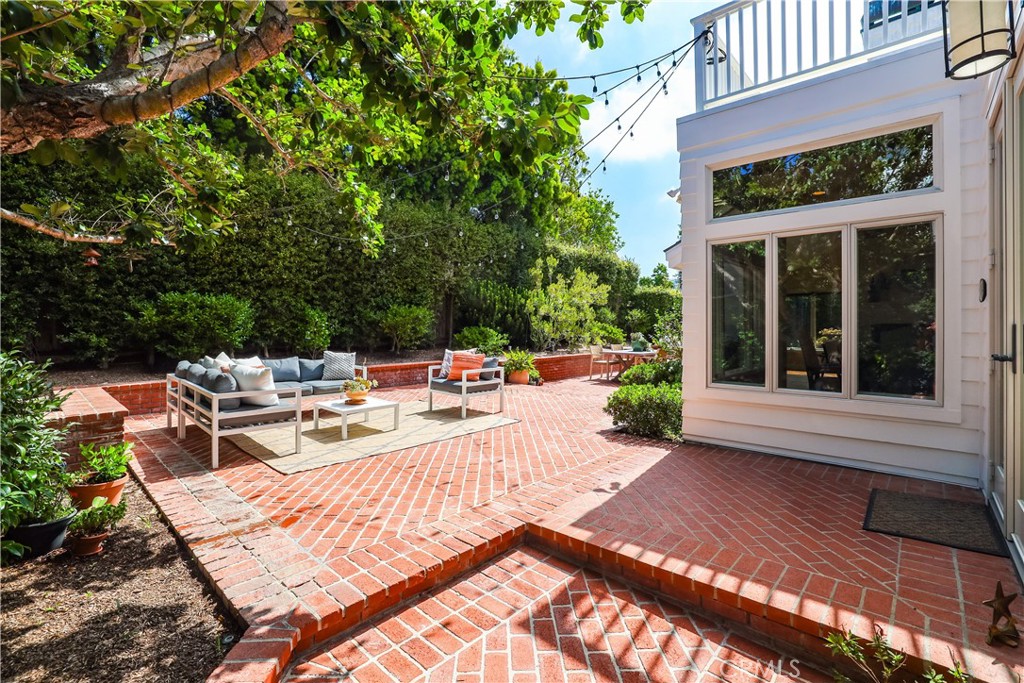 1854 Port Kimberly Place