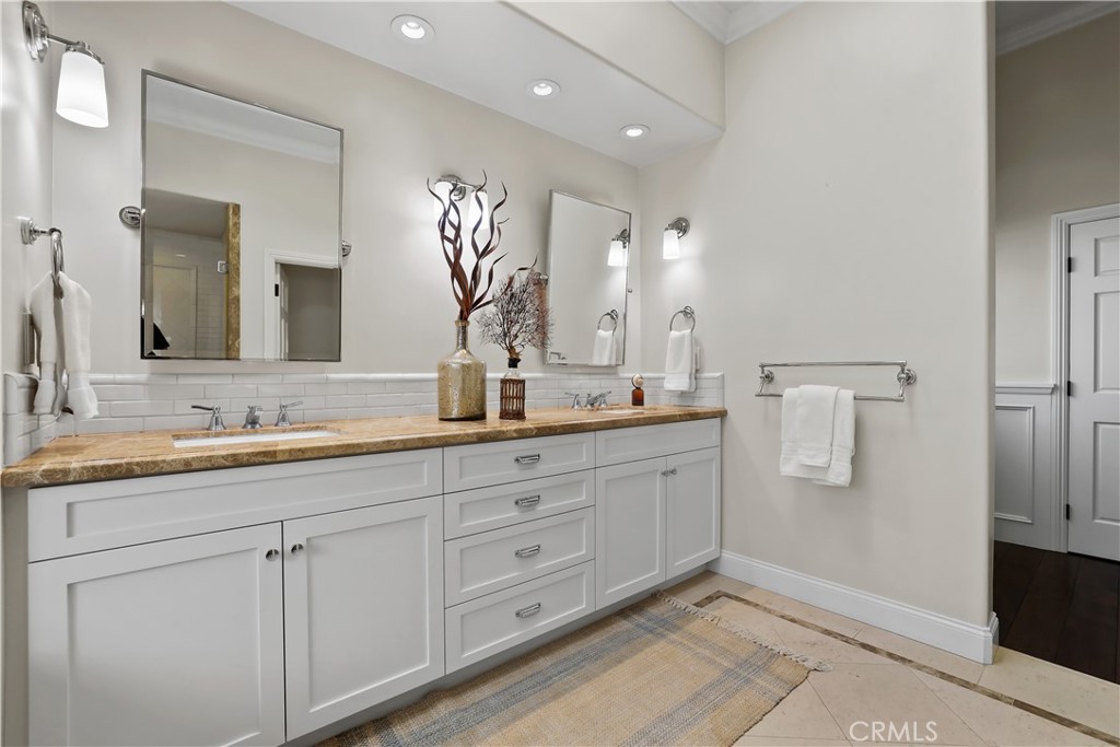 1854 Port Kimberly Place