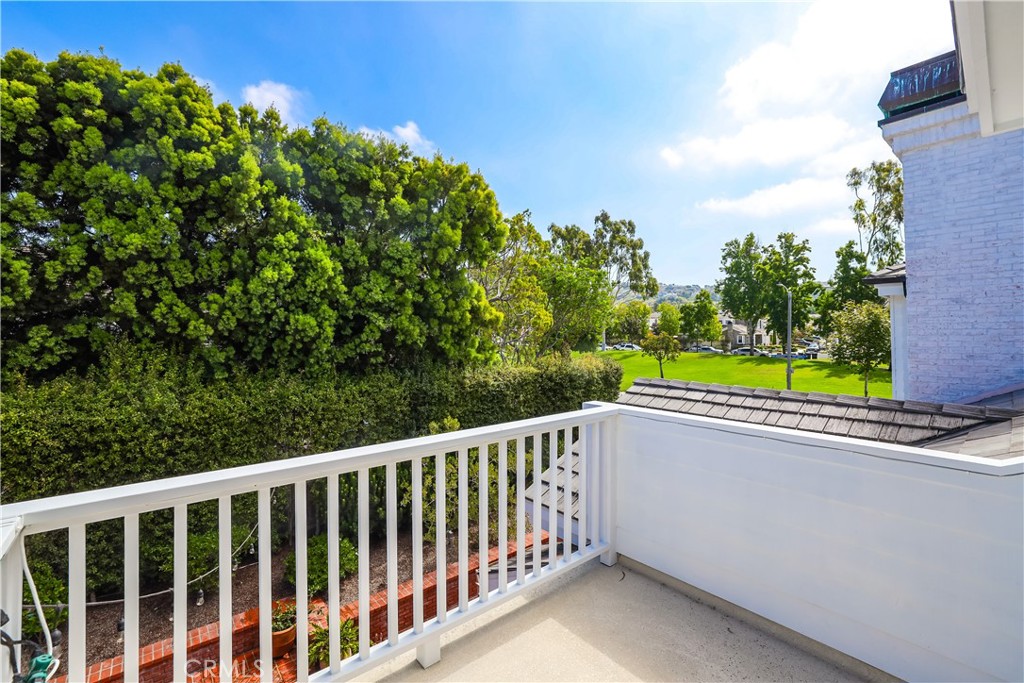 1854 Port Kimberly Place