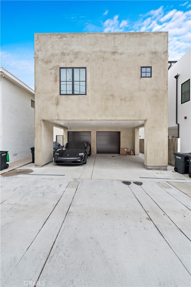 613 Narcissus Avenue