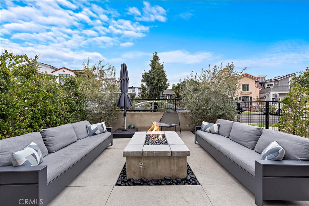 613 Narcissus Avenue