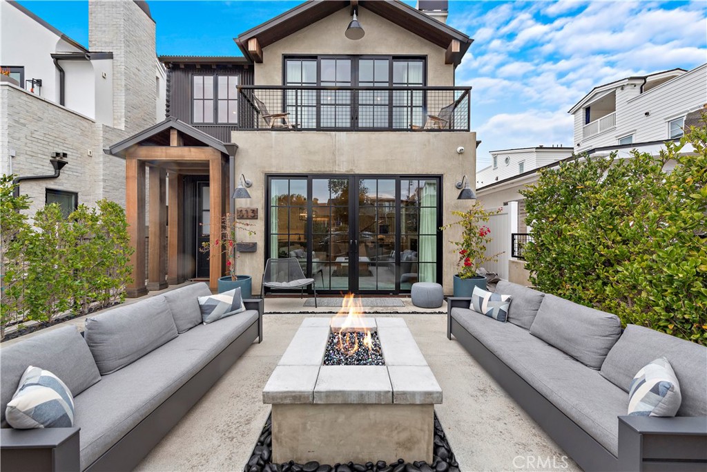 613 Narcissus Avenue