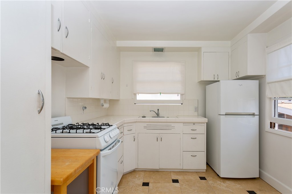 413 1/2 Dahlia Avenue