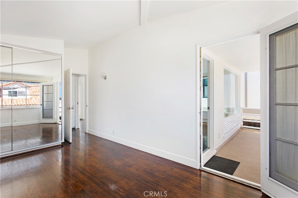 413 1/2 Dahlia Avenue