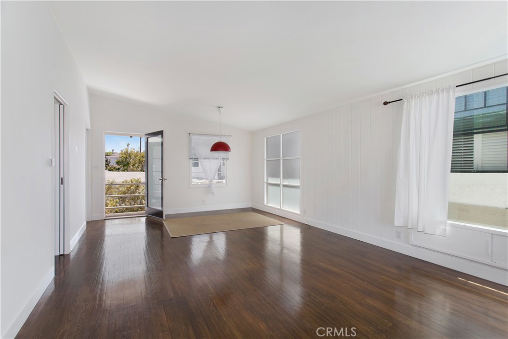 413 1/2 Dahlia Avenue