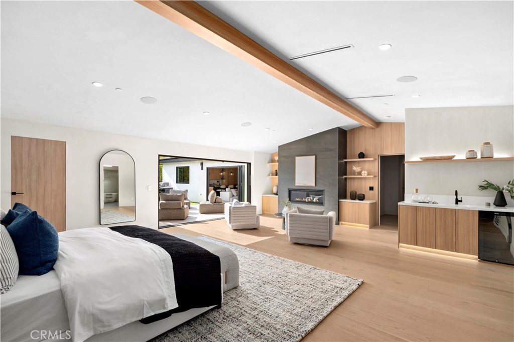 1120 White Sails Way