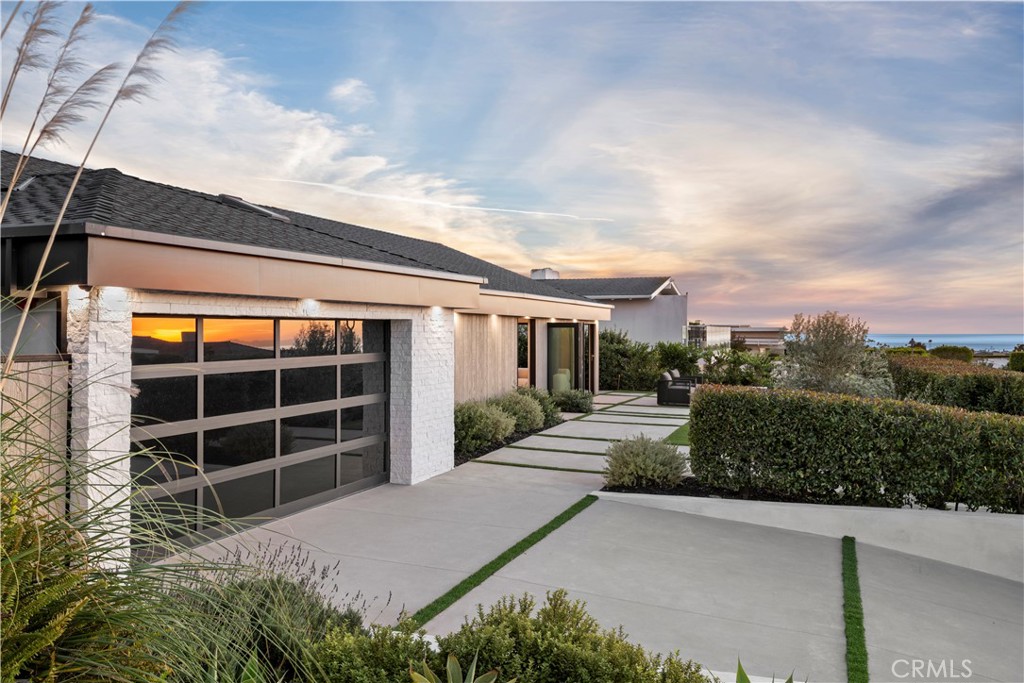 1120 White Sails Way