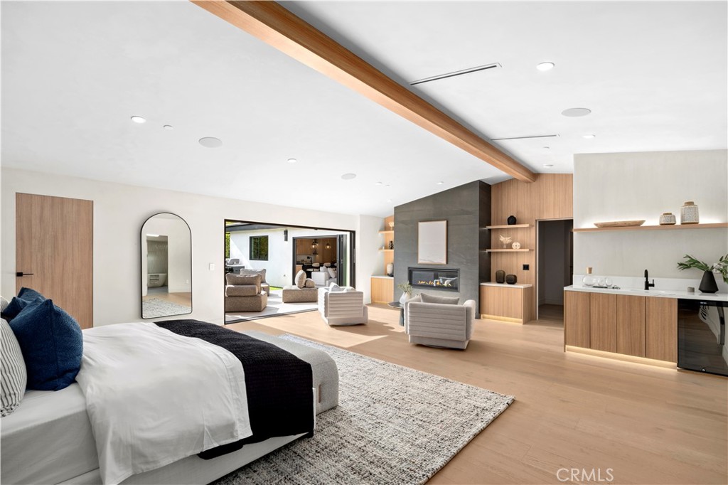 1120 White Sails Way