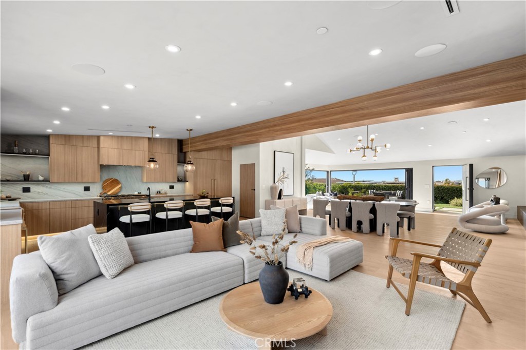 1120 White Sails Way