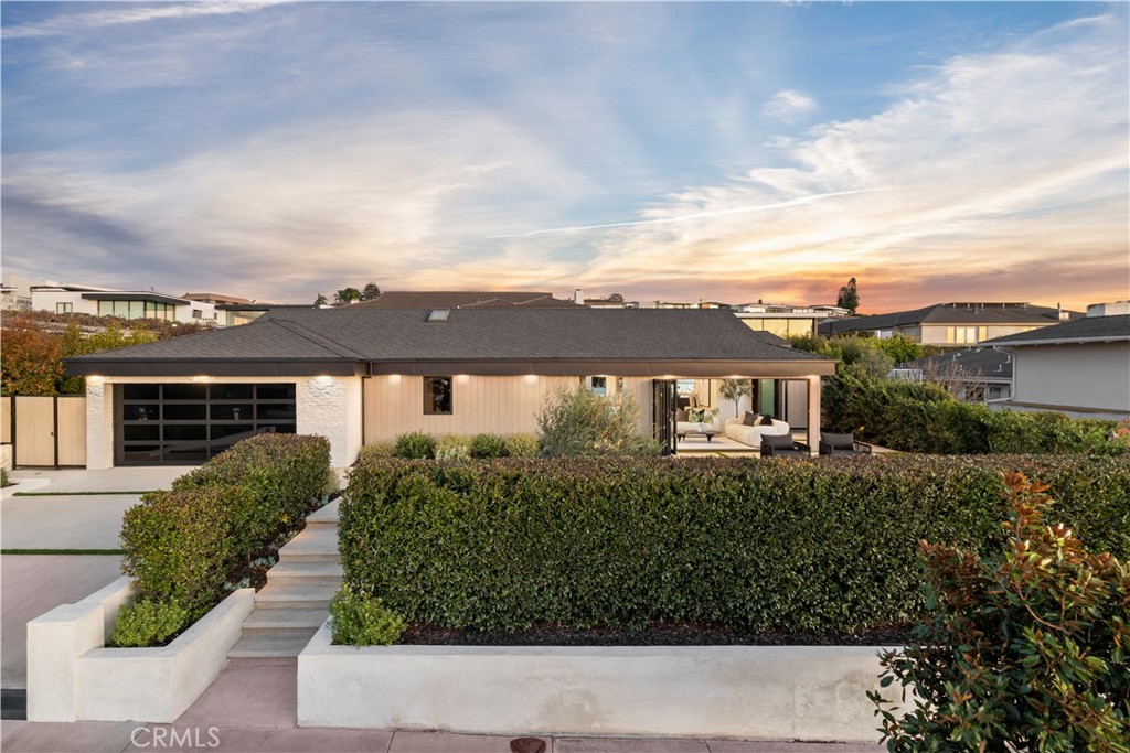 1120 White Sails Way