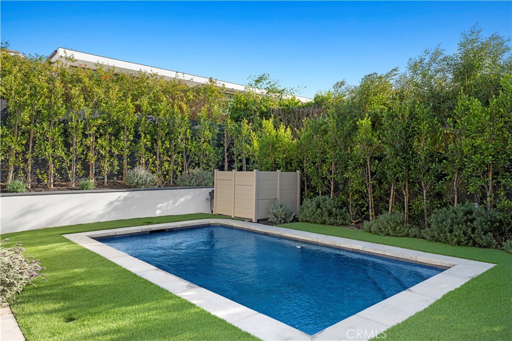 1120 White Sails Way