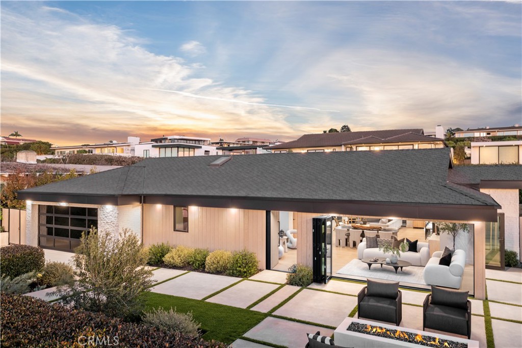1120 White Sails Way