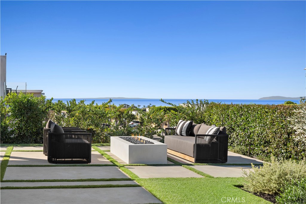 1120 White Sails Way