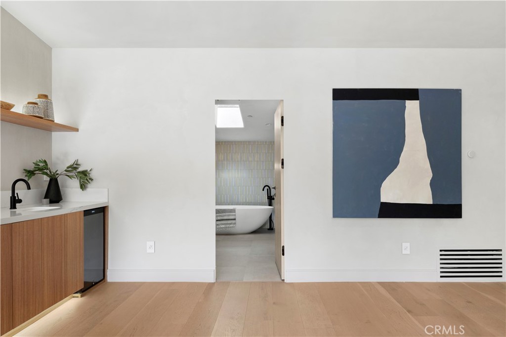 1120 White Sails Way