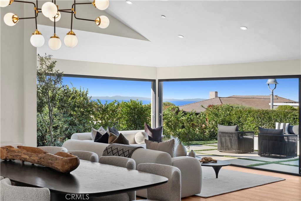 1120 White Sails Way