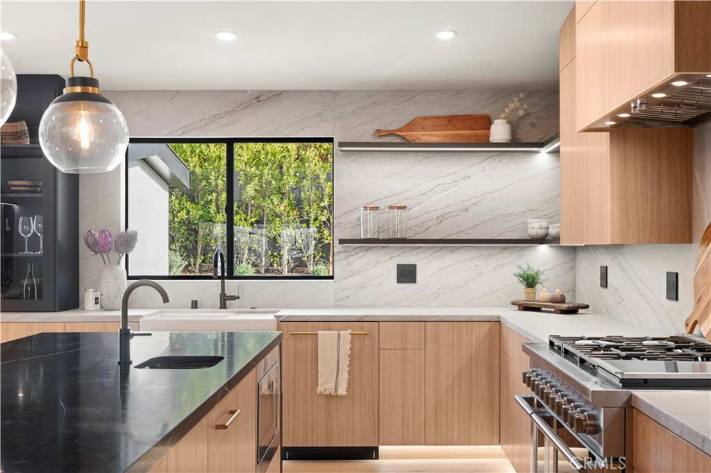 1120 White Sails Way