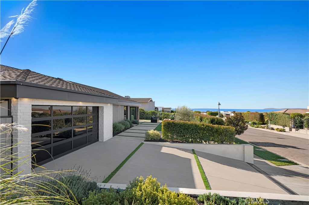 1120 White Sails Way
