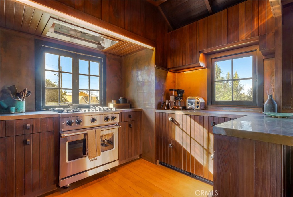 310 Hawthorne Road