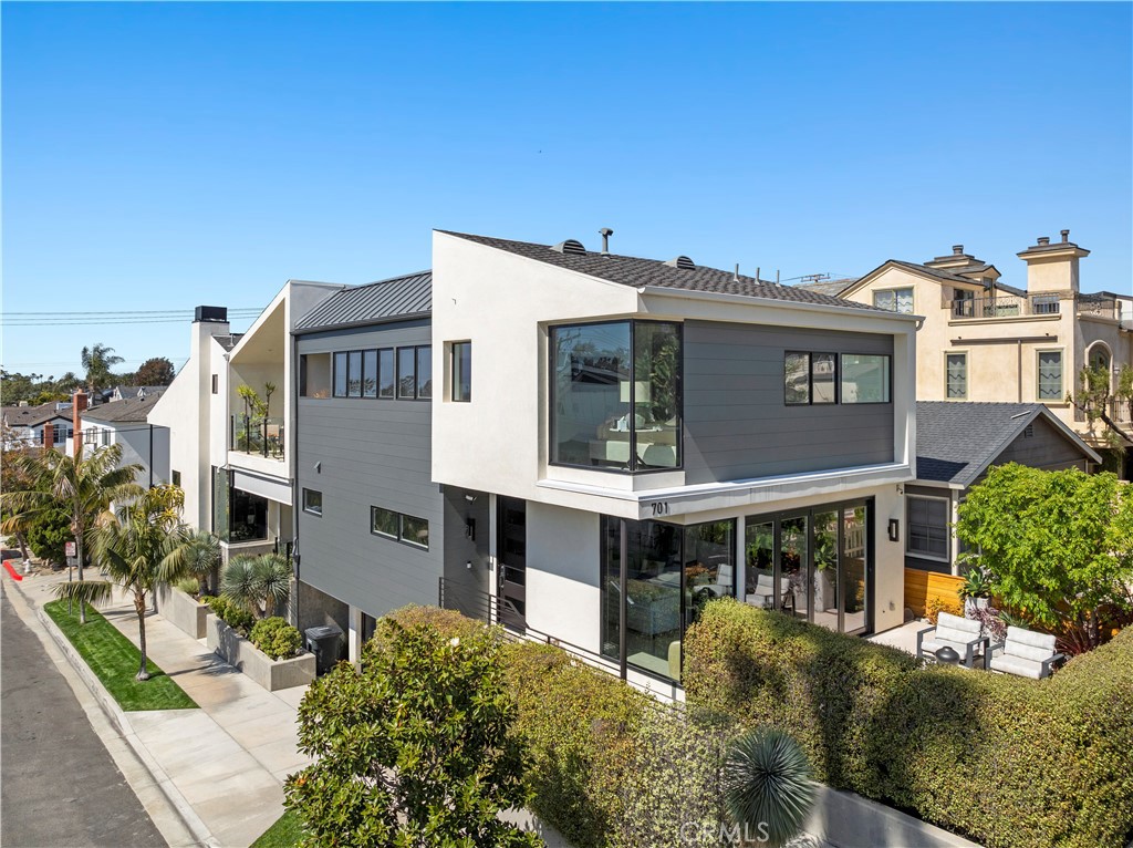 701 Poppy Avenue
