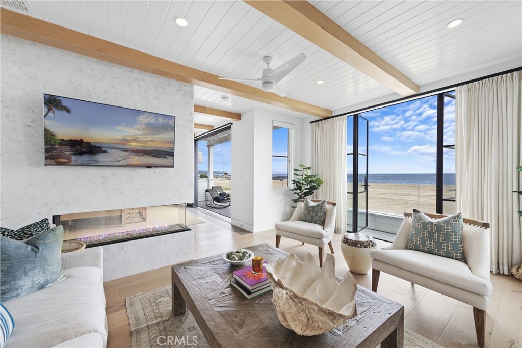 2148 E Oceanfront