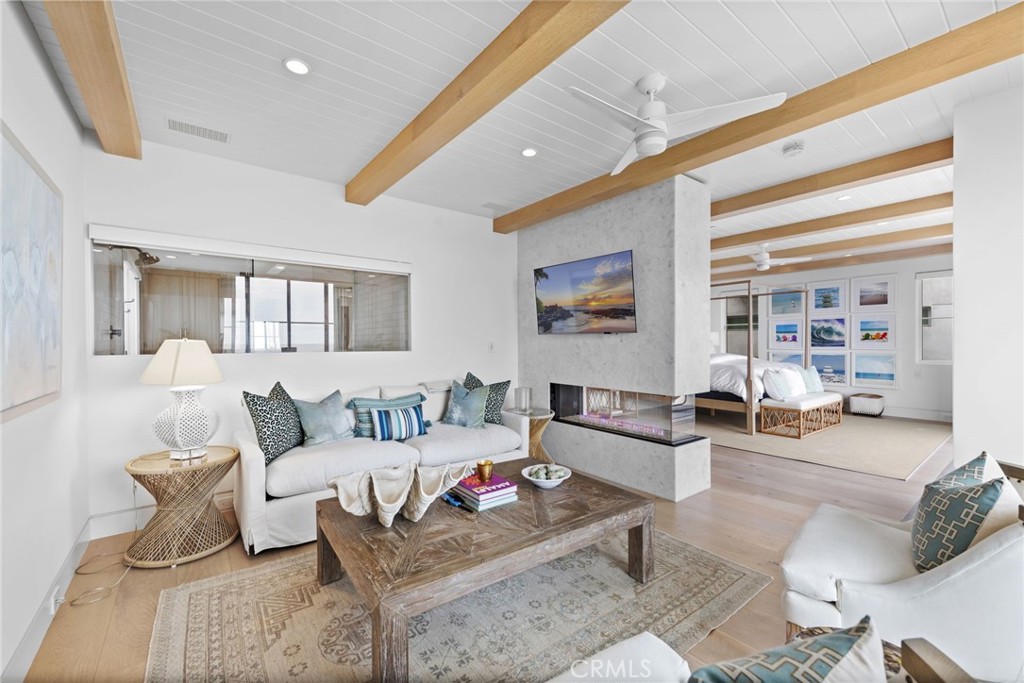 2148 E Oceanfront