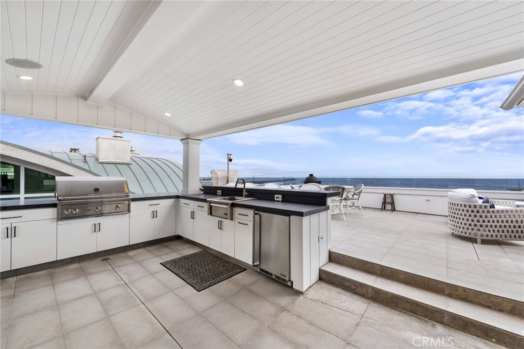 2148 E Oceanfront