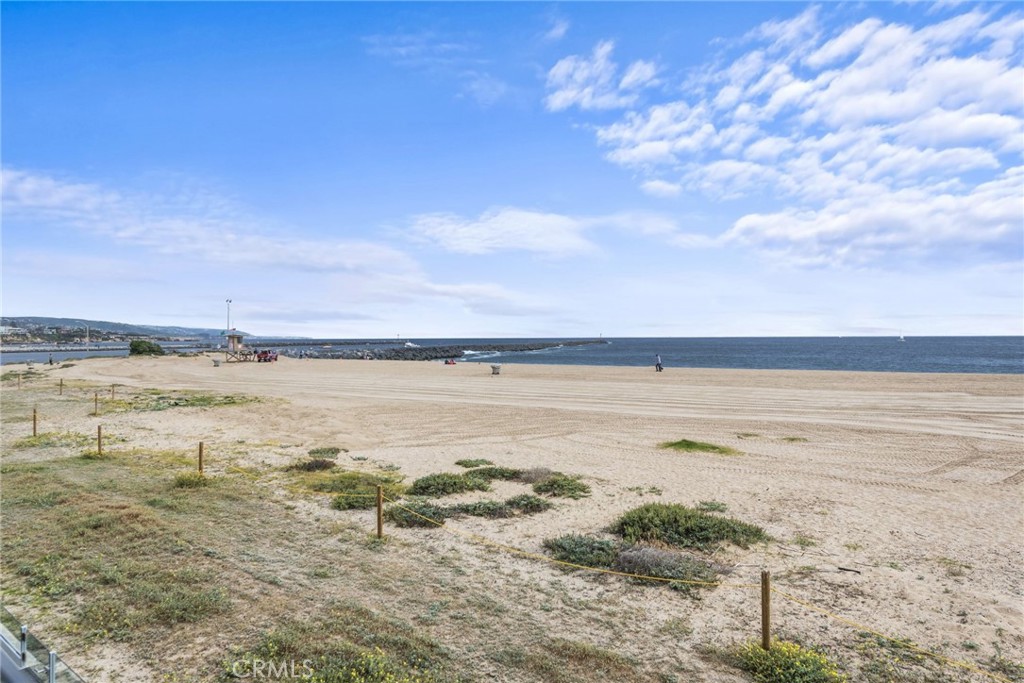 2148 E Oceanfront
