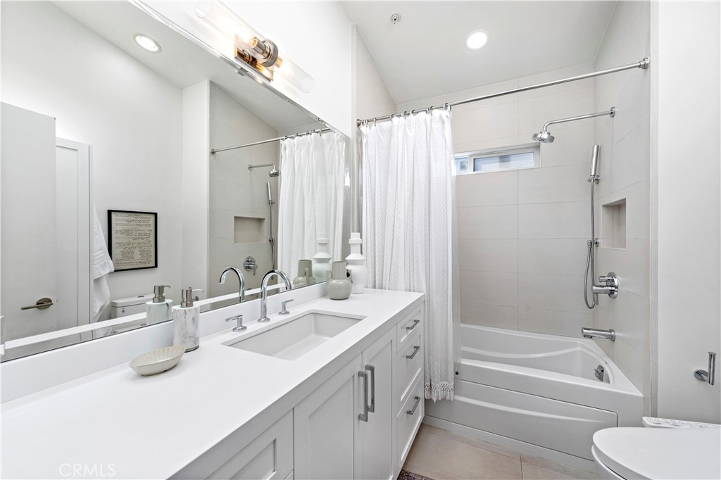 1880 N El Camino Real 74 & 75