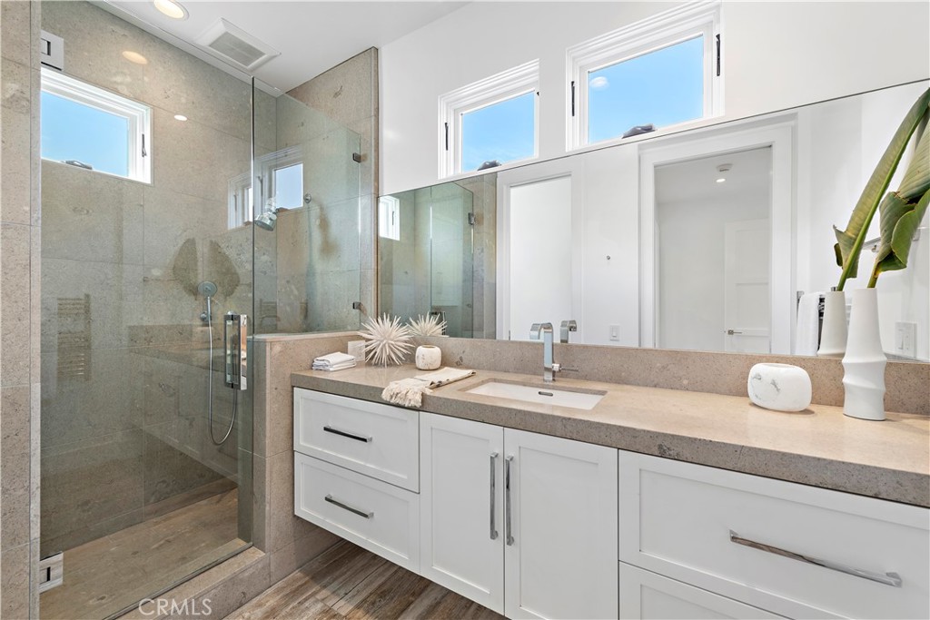 1880 N El Camino Real 74 & 75