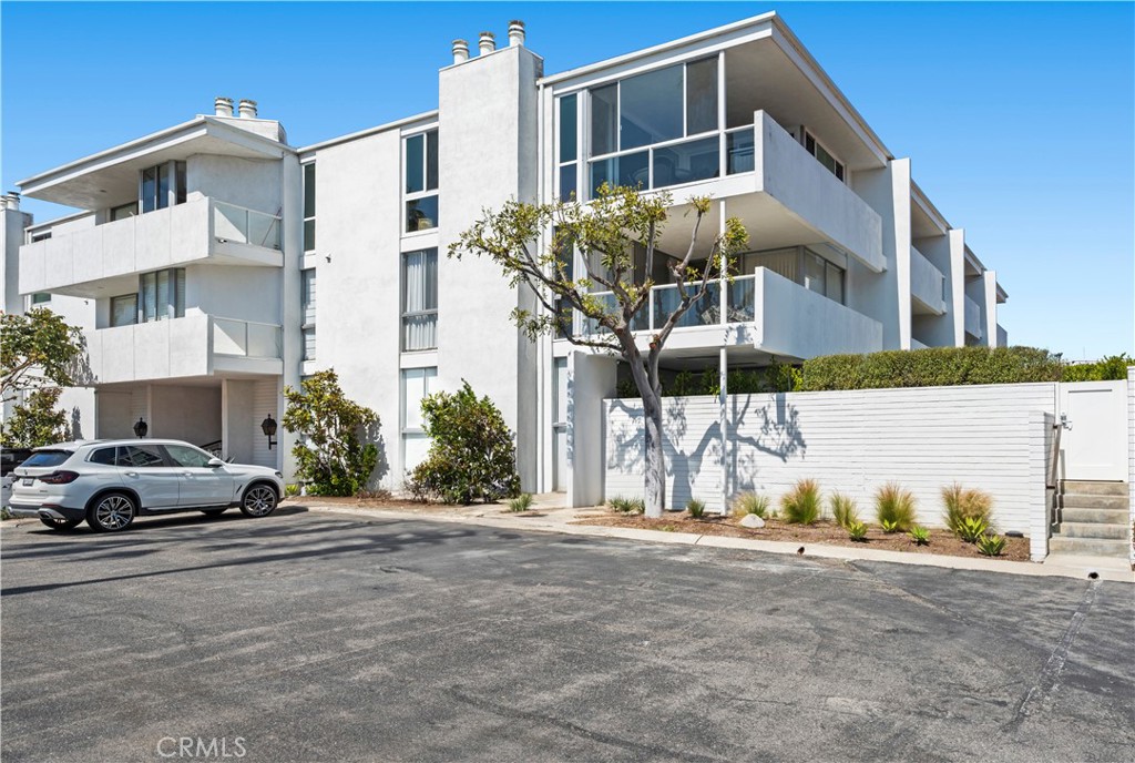 733 Avocado Avenue 108