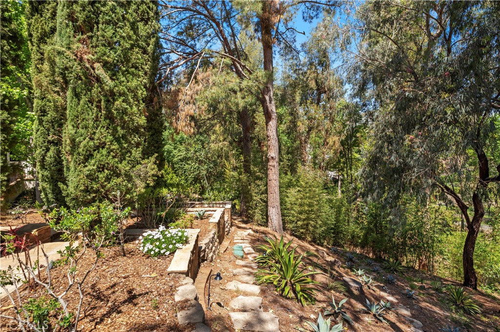 1935 Maverick Lane