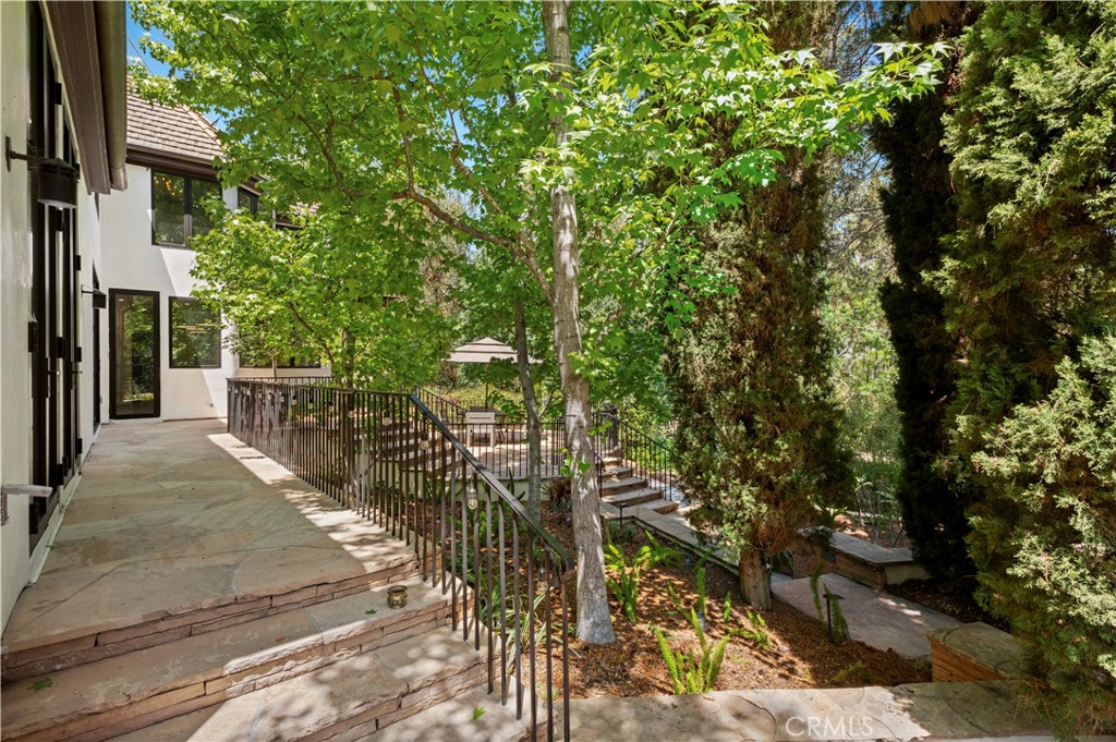 1935 Maverick Lane