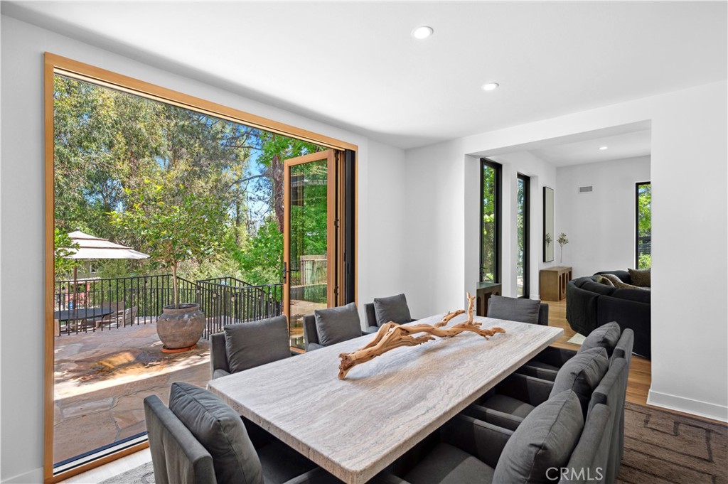 1935 Maverick Lane