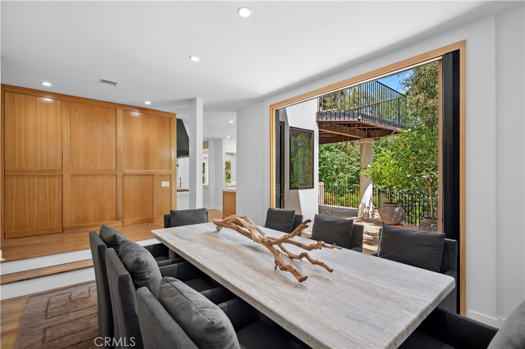 1935 Maverick Lane