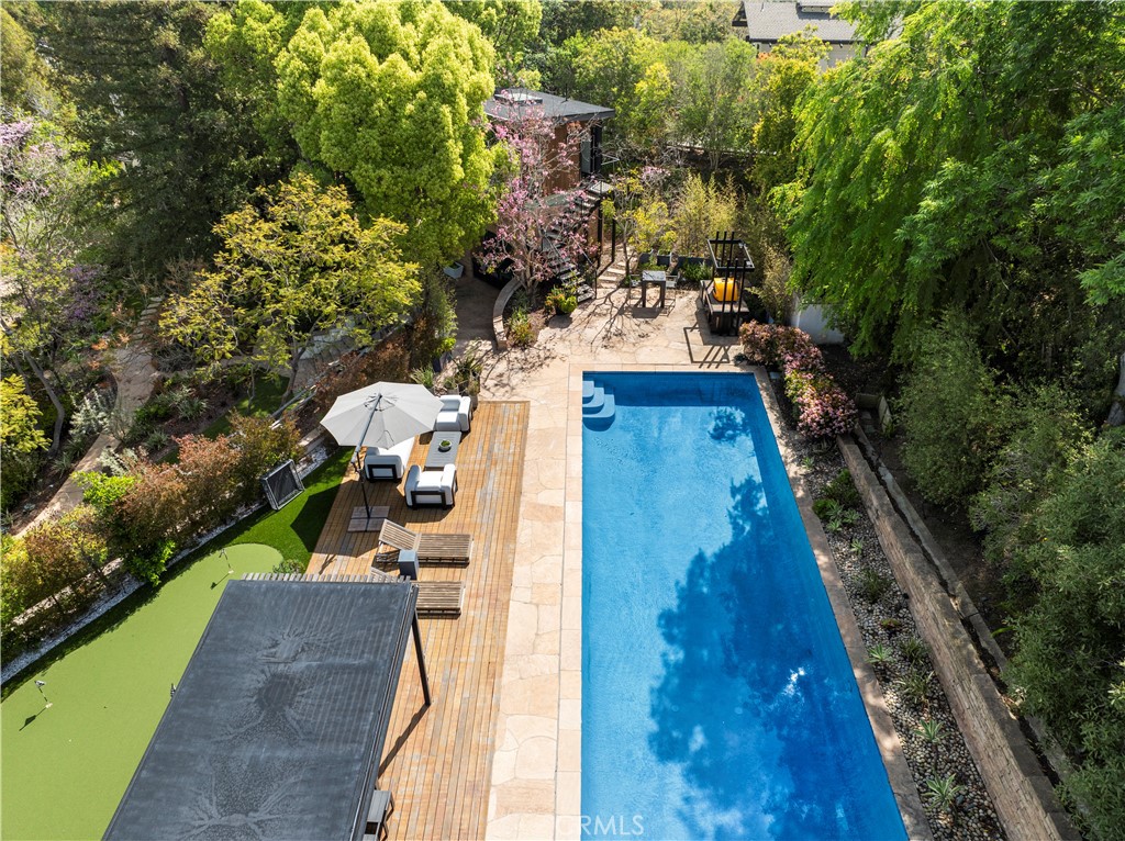 1935 Maverick Lane