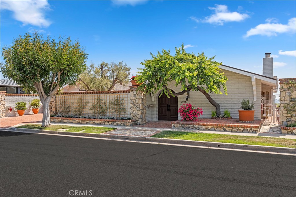 2801 Pebble Drive