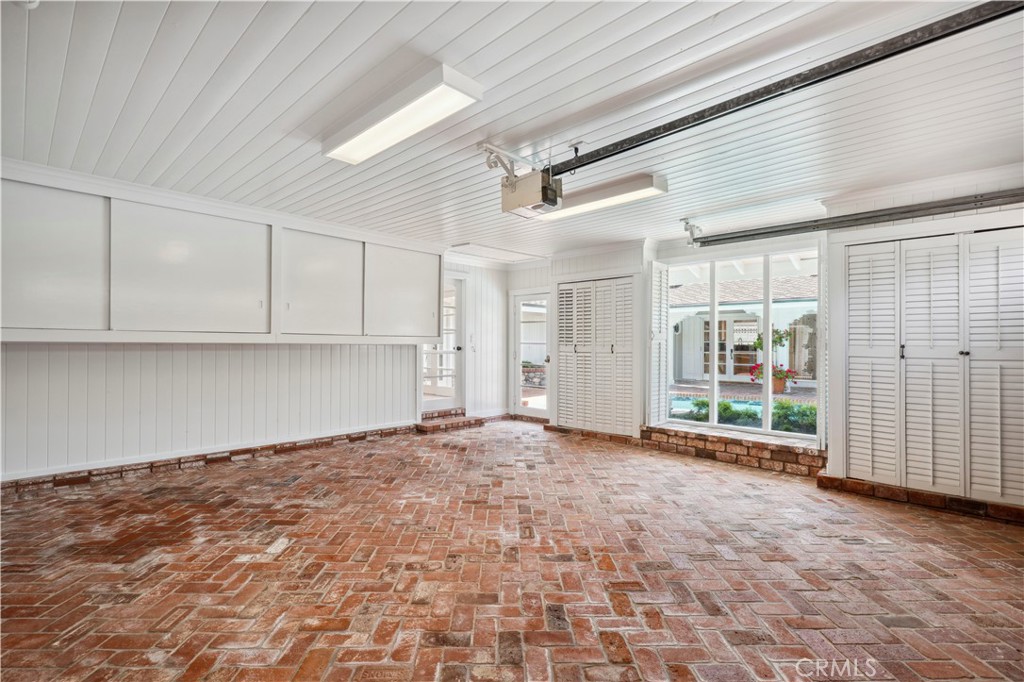 2801 Pebble Drive