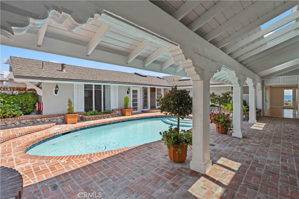 2801 Pebble Drive