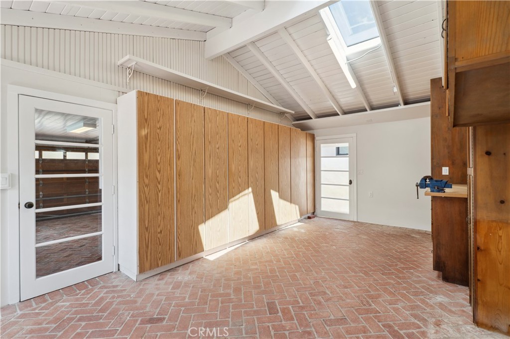 2801 Pebble Drive