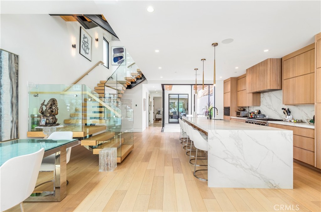 221 Heliotrope Avenue