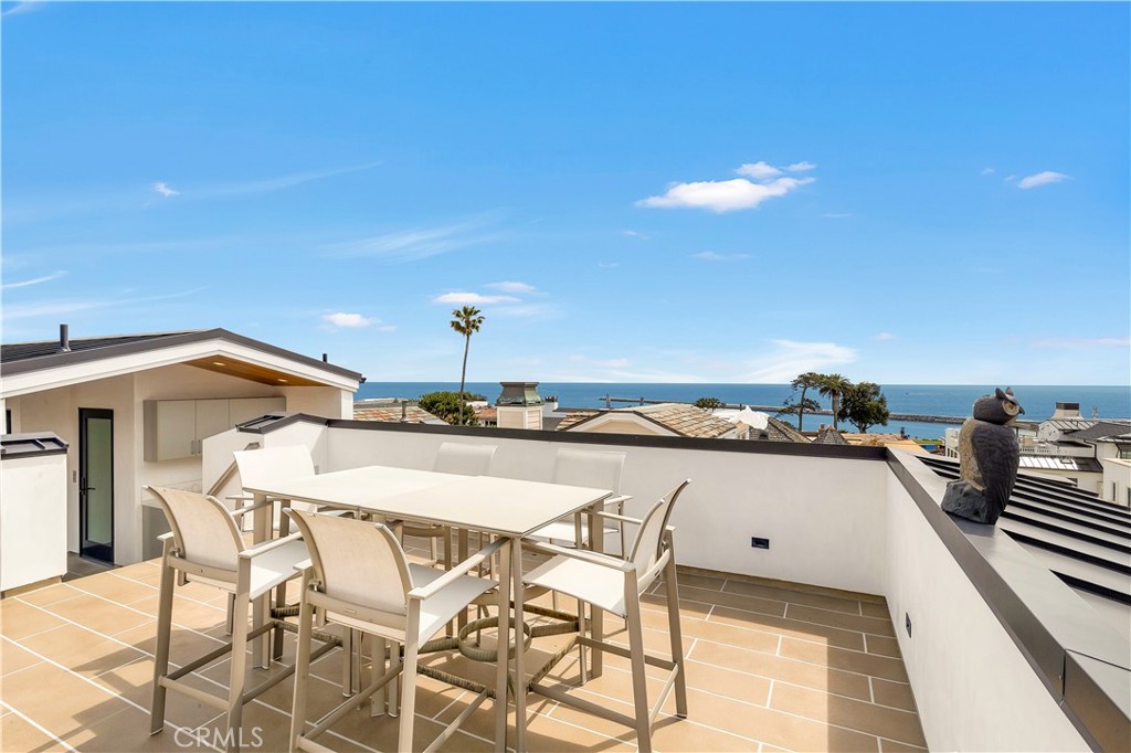 221 Heliotrope Avenue