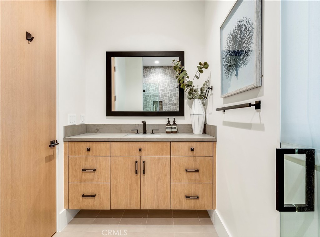 221 Heliotrope Avenue