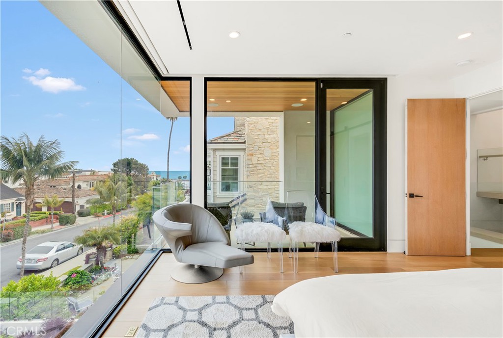 221 Heliotrope Avenue